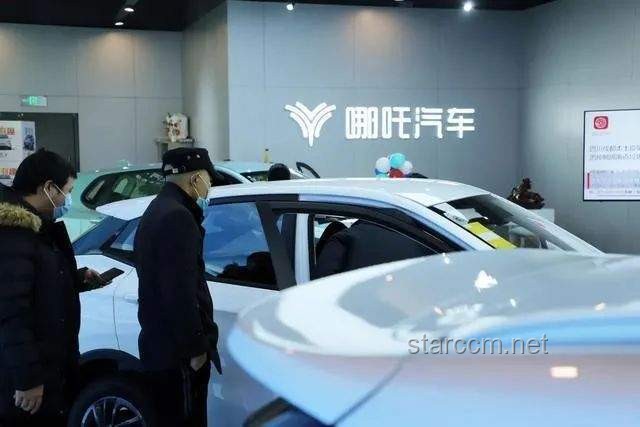 哪吒汽车“债转股”失败后，创始人方运舟面临罢免危机：新能源汽车市场趋势与应对策略