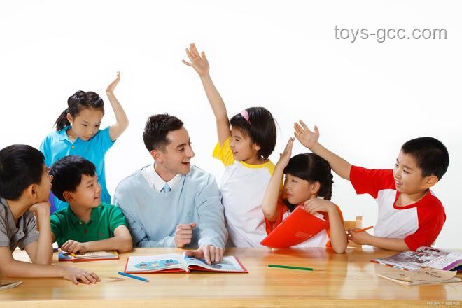 如何有效支持抑郁症少年面对老师的批评：与孩子“站在一起”的重要性