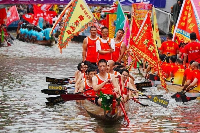 广东人自己的“水上F1”龙舟赛：传统文化与现代激情的碰撞