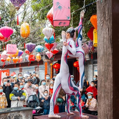 **小伙漂流7小时的奇遇：在生死边缘思考“钱没花完”的遗憾**