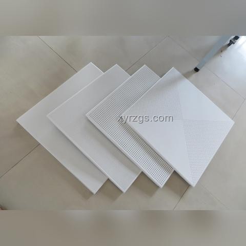 家庭装修卫生间吊顶：石膏板VS铝扣板实用指南